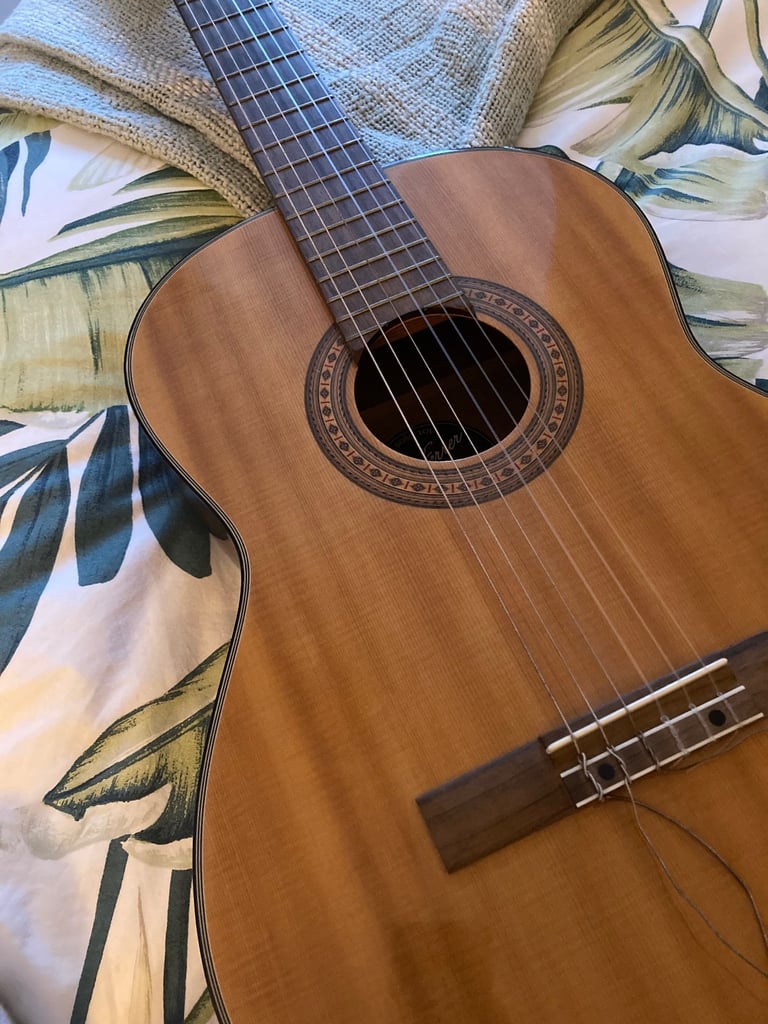 Classical Guitar in Perfect Condition + Black Case