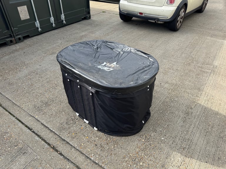 image for Calm Max Oval Ice Bath