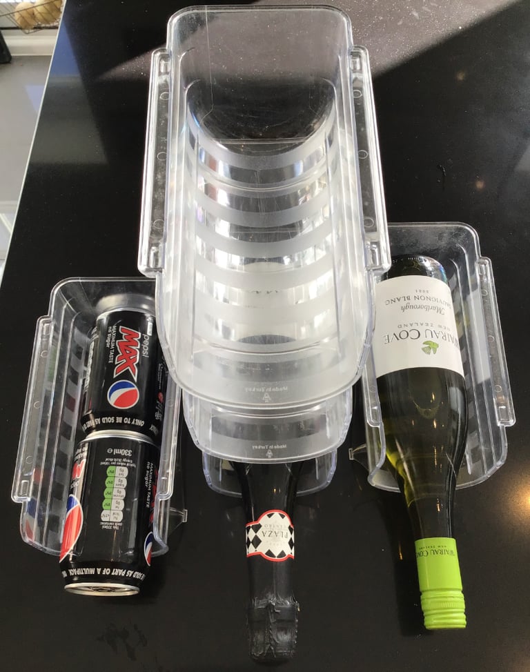 STACKING BOTTLE HOLDERS