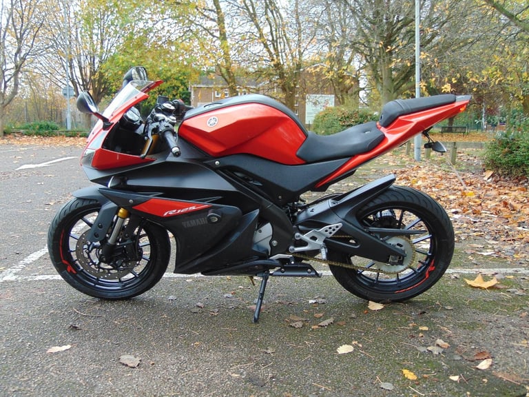 Yamaha YZFR125 ABS 2016 Supersport full power learner 125 Akrapovic Exaust FSH 