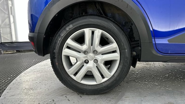 2023 Dacia Sandero Stepway 1.0 TCe Expression Hatchback 5dr Bi Fuel Manual Euro 6 (s/s) (100 ps) ...
