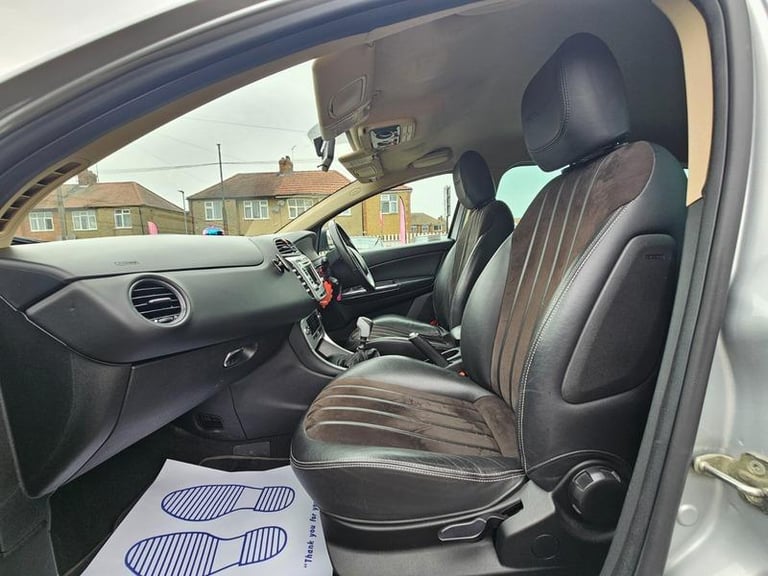 2012 Chrysler Delta 1.4 M-Air SR Euro 5 (s/s) 5dr HATCHBACK Petrol Manual