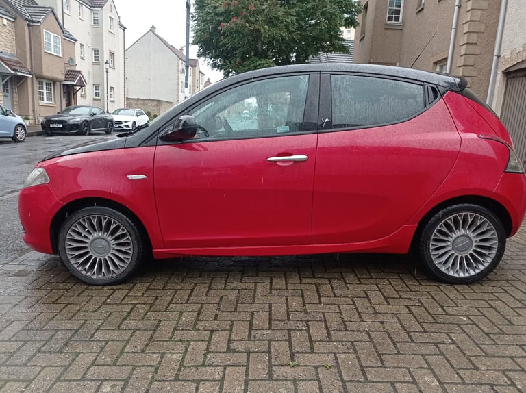 2014 Chrysler Ypsilon 