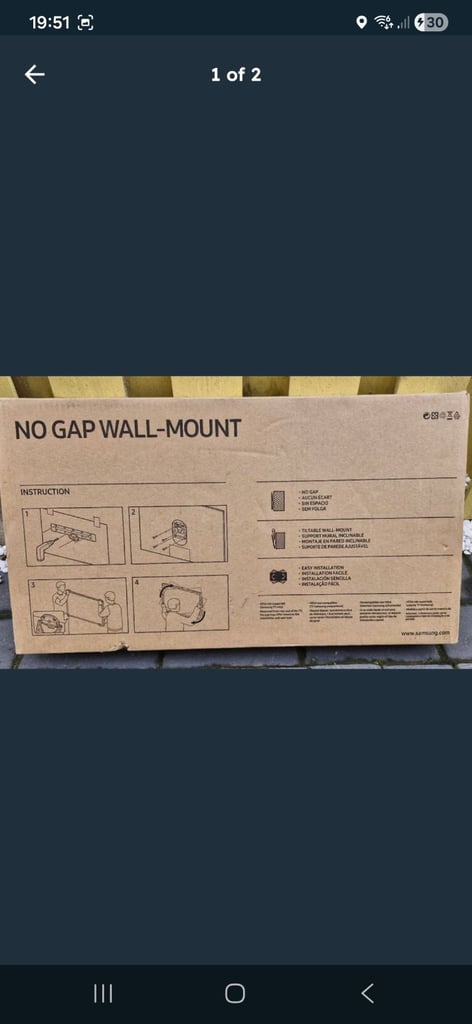 Flat to wall tv mount bracket