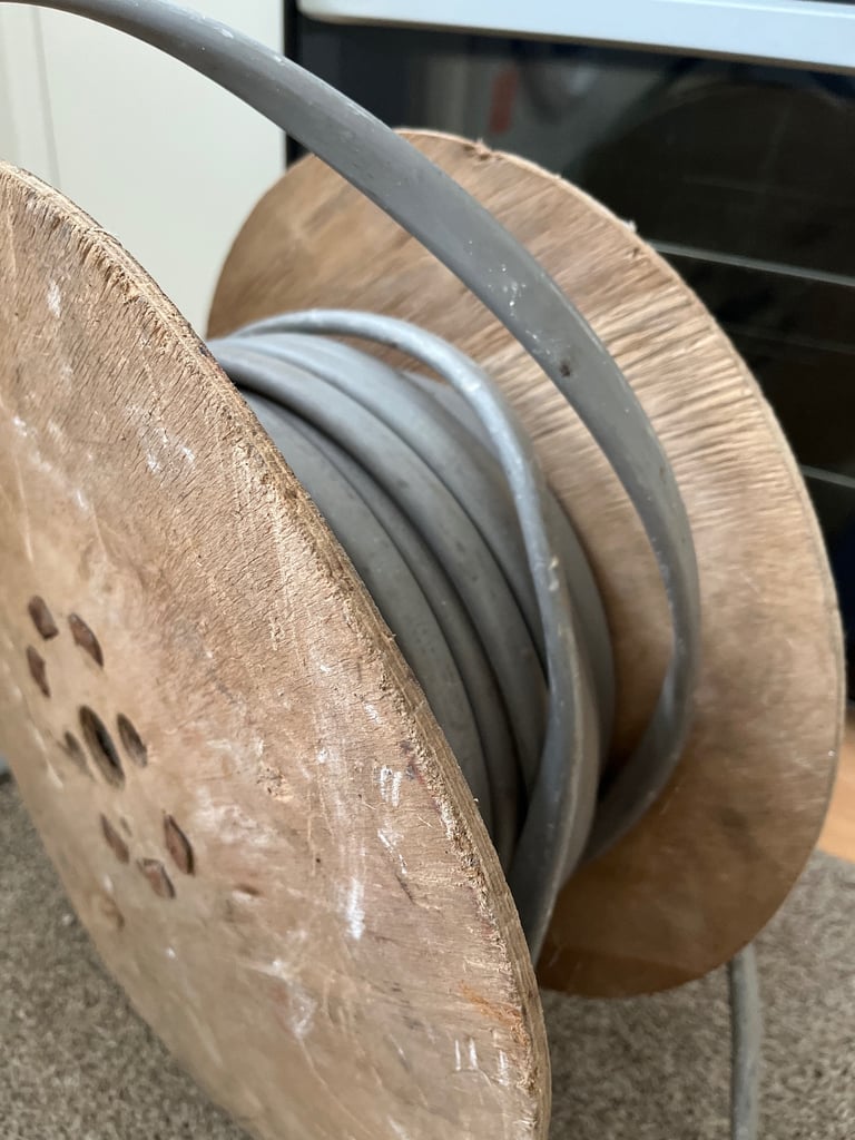 Part reel of twin & earth cable. 