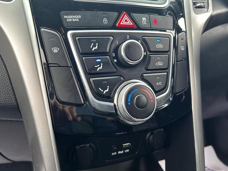 2015 Hyundai i30 1.6 CRDi Blue Drive SE Hatchback 5dr Diesel Manual Euro 6 (s/s) (110 ps) Hatchba...