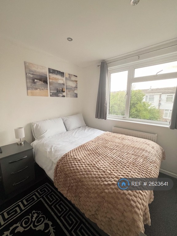 image for 1 bedroom in High Street, Langley, Slough, SL3 (#2623641)