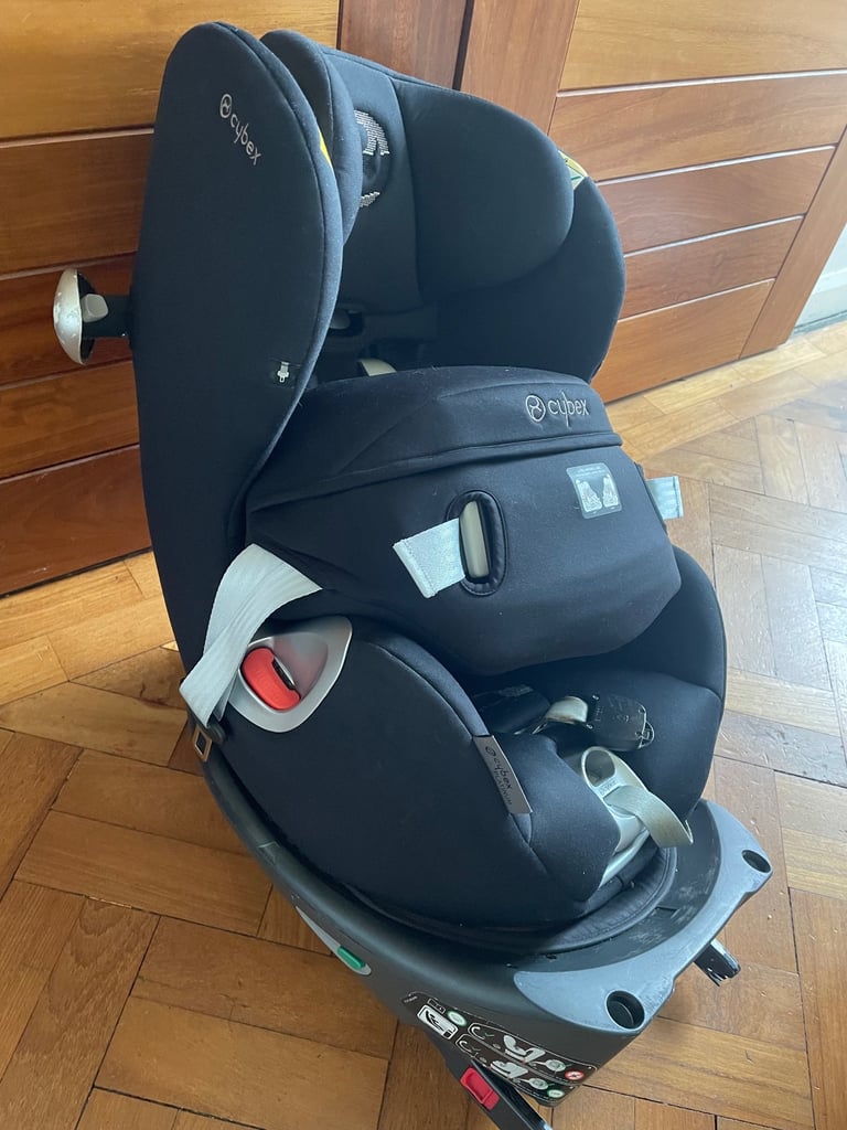 Cybex Sirona Q i size car seat