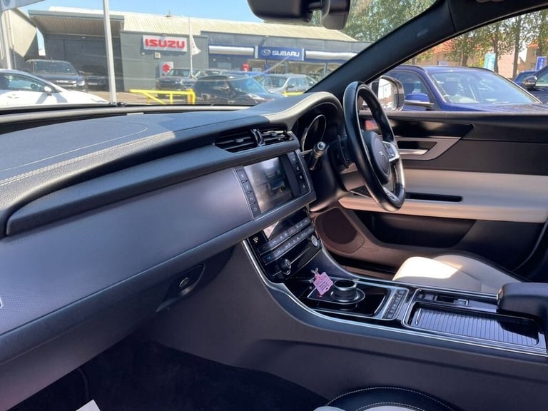 2018 Jaguar XF 2.0 D R-SPORT AWD 4d 177 BHP Saloon Diesel Automatic