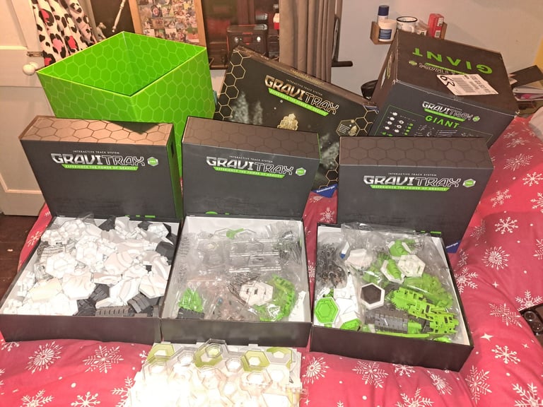 Gravitrax Pro Giant + More