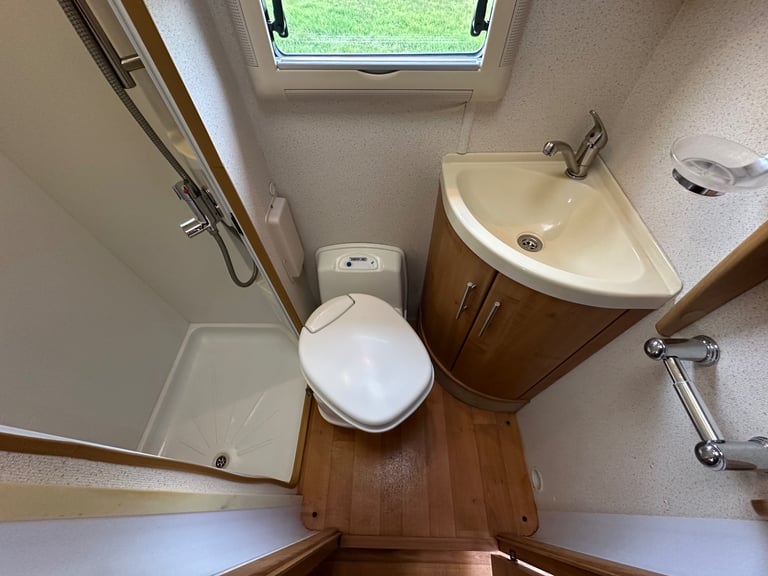 Motorhome autotrail scout se 6 berth u shape lounge 