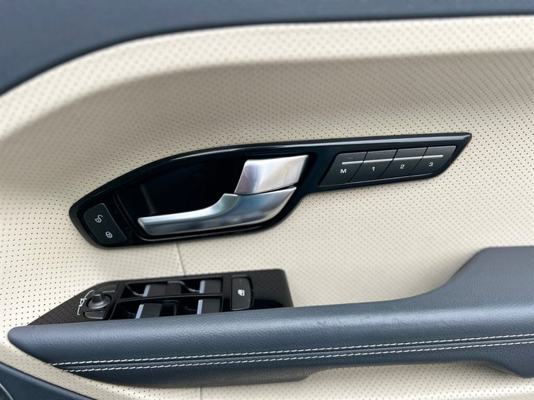 2013 Land Rover Range Rover Evoque SD4 DYNAMIC LUX Estate Diesel Automatic