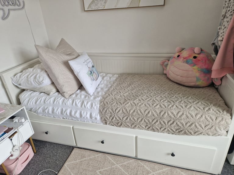 image for Ikea pull out day bed