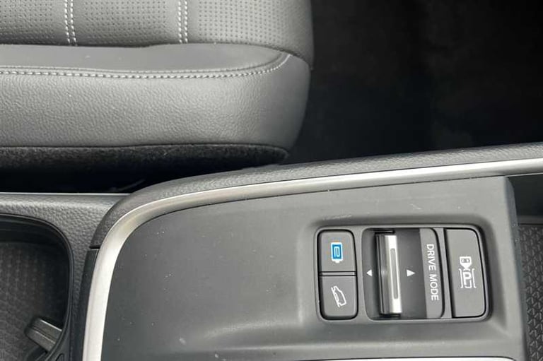 2023 Honda CR-V 2.0 ePHEV Advance Tech 5dr eCVT Estate Hybrid Automatic