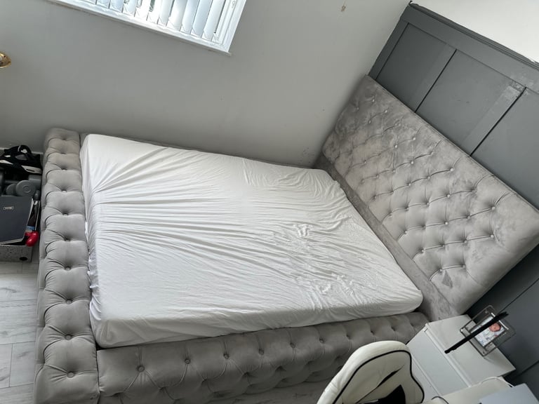 PLUSH VELVET BED FRAME DOUBLE