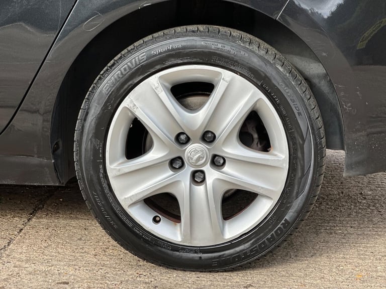 2013 Vauxhall Zafira Tourer 1.8 16V Exclusiv Euro 5 5dr Petrol