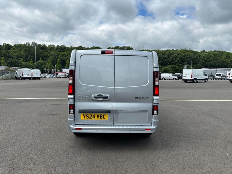 2024 Renault Trafic 2.0 dCi Blue 30 Extra Sport Crew Van EDC LWB Euro 6 (s/s) 6dr WINDOW VAN Dies...