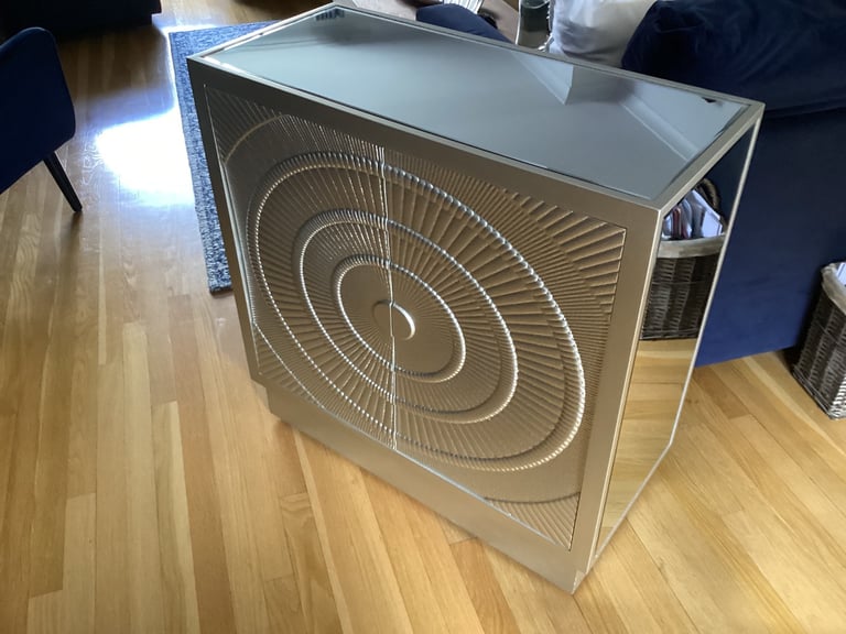 Stunning drinks cabinet