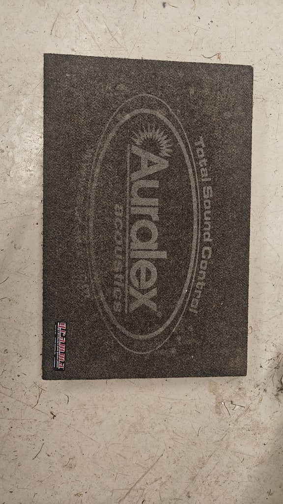 Auralex Amp/Subwoofer or Floorstanding Base