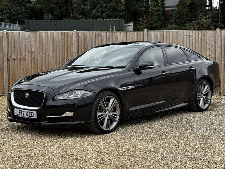 2017 Jaguar XJ 3.0 V6 R-Sport Saloon 4dr Petrol Auto Euro 6 (s/s) (340 ps) Saloon Petrol Automatic