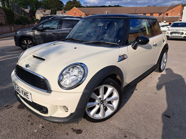 MINI HATCH 2.0 Cooper SD Hatch 2011