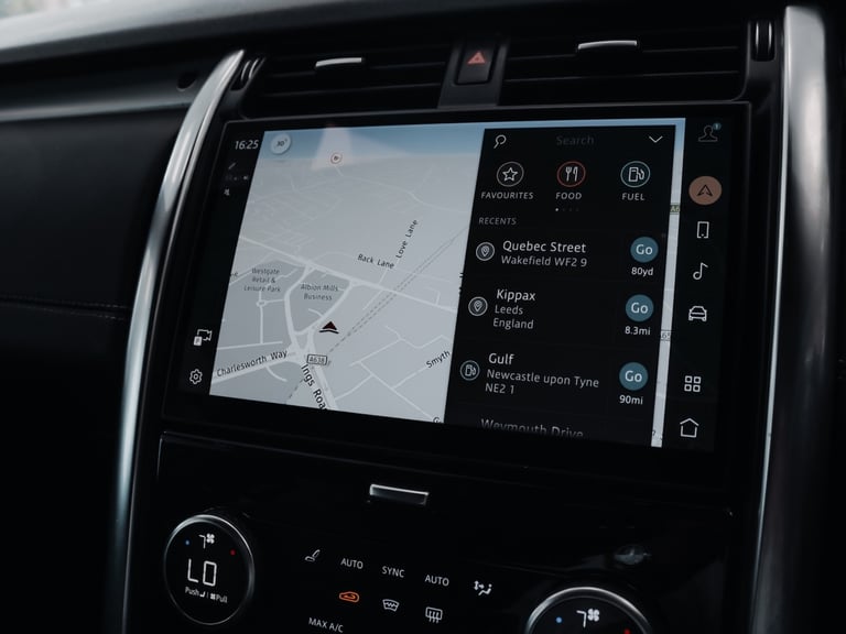 2021 Land Rover Discovery 3.0 D300 R-Dynamic HSE 5dr Auto Station Wagon Diesel Automatic