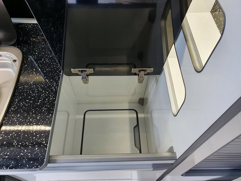 Ford Transit Custom SPEEDS EDITION Camper 130ps 4Berth,HIGH SPEC+ SPEEDS EDITION