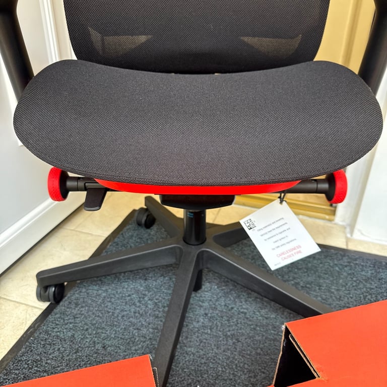 Herman Miller Vantum Chair - BRAND NEW BOXED (London Delivery)