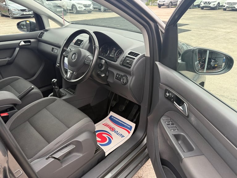 2013 Volkswagen Touran 1.6 TDI 105 BlueMotion Tech SE 5dr MPV Diesel Manual