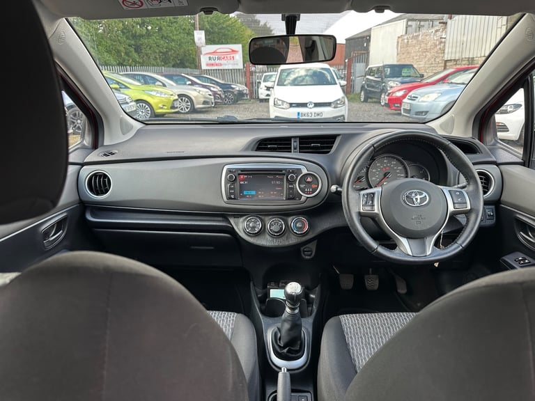 2013 Toyota Yaris 1.33 Dual VVT-i TR Hatchback 5dr Petrol Manual Euro 5 (101 ps)