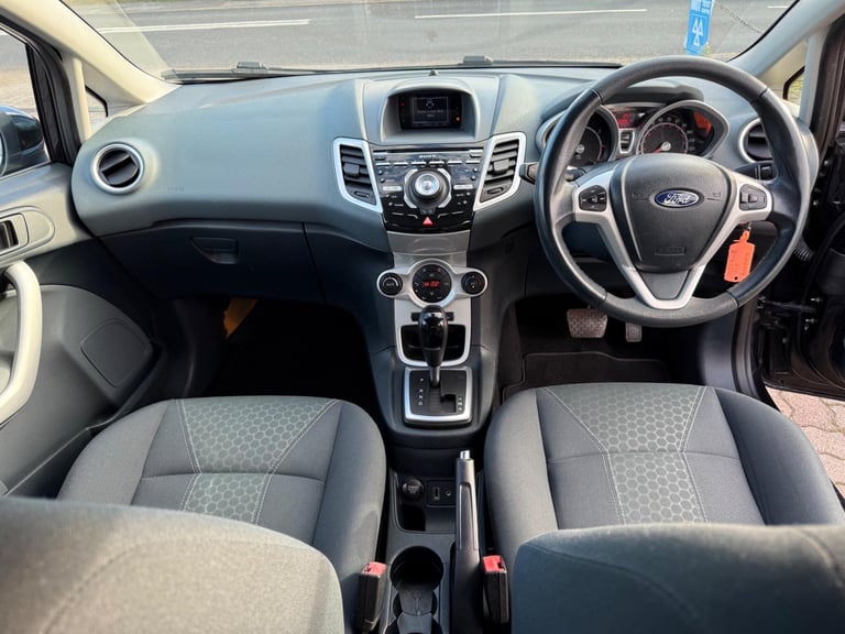 2011 Ford Fiesta 1.4 Titanium 5dr HATCHBACK Petrol Automatic