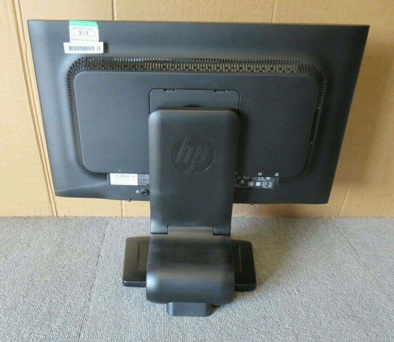 HP 20" LCD Monitor (VGA, DVi) Excellent condition 