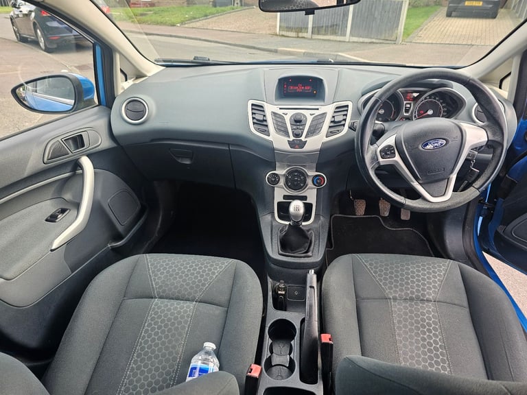 fiesta 1.4 zetec NEW RE.CON ENGINE 98K WITH RECEIPT LONG MOT JUNE 26 NEW CLUTCH 2KEYS drives perfe