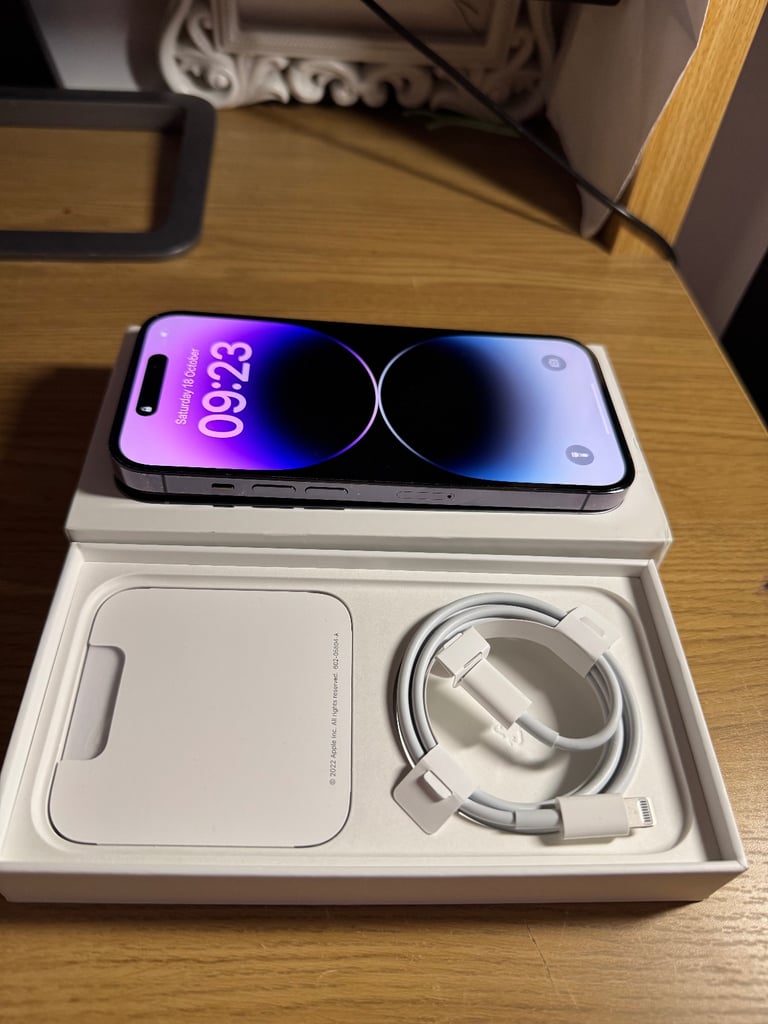 iPhone 14 Pro 256GB – Deep Purple – MINT CONDITION