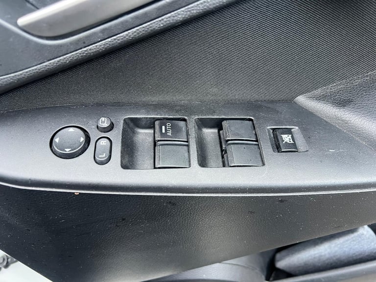 2013 Mazda Mazda3 1.6 Tamura Euro 5 5dr HATCHBACK Petrol Manual