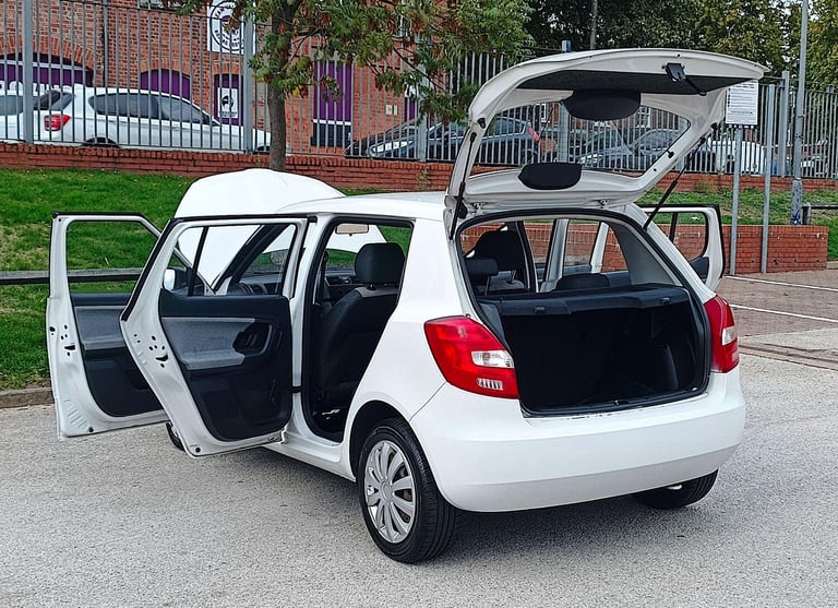 2010 Skoda Fabia 1.2 S Euro 5 5dr HATCHBACK Petrol Manual