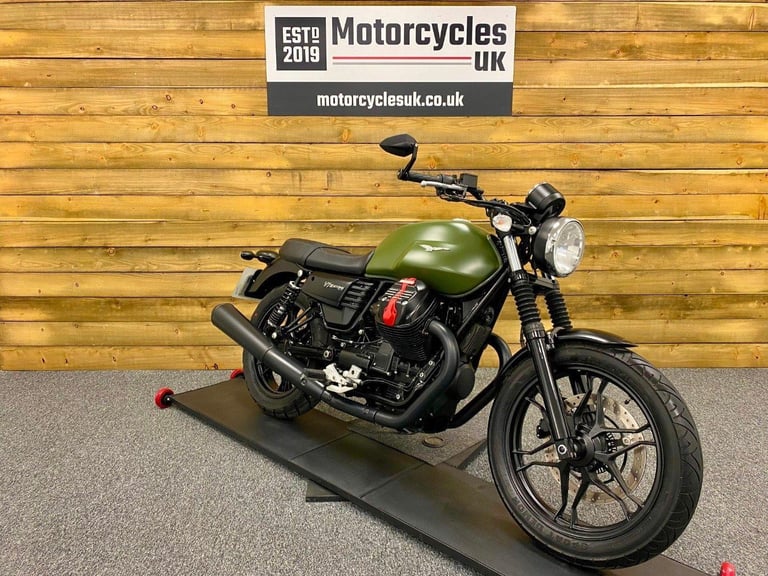2018 MOTO GUZZI V7 STONE, ONLY 2494 MILES, FSH, COOL ITALIAN RETRO