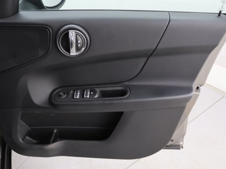 2019 MINI Countryman 1.5 Cooper Classic 5dr HATCHBACK PETROL Manual