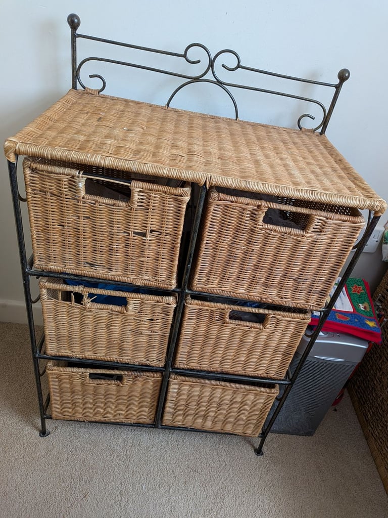 Free rattan drawers 