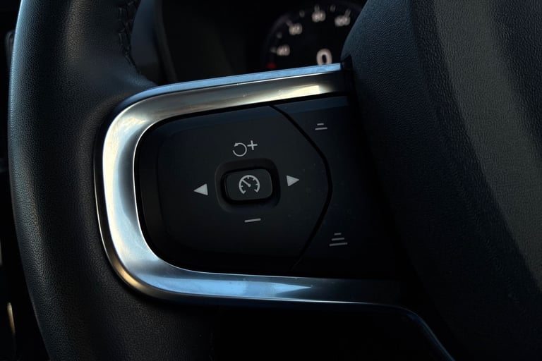 2021 Volvo XC40 92673 Estate Petrol Automatic