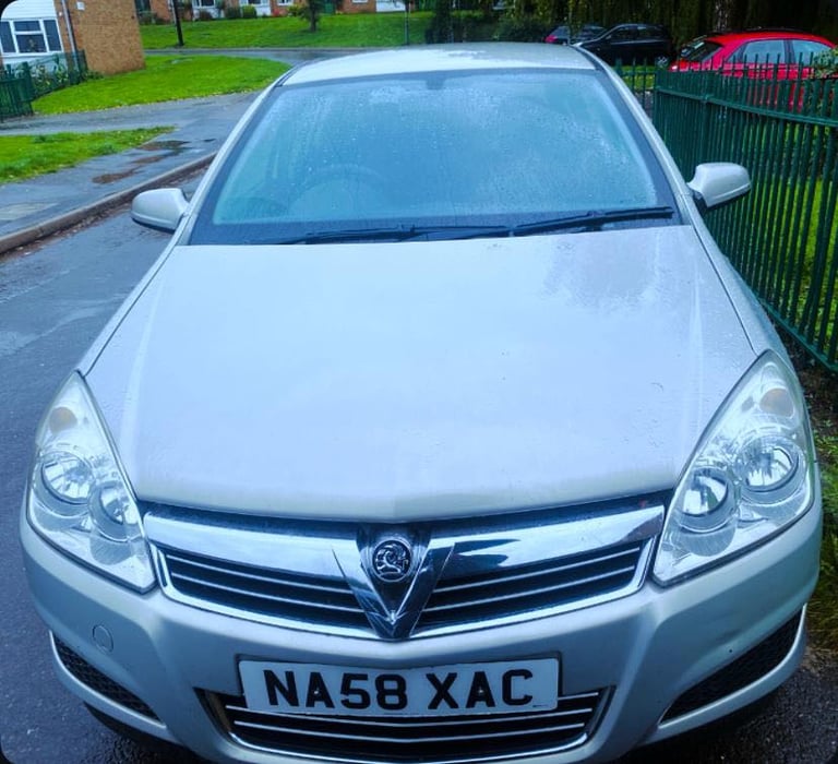 Astra AUTOMATIC Satnav Ulez free great runner 