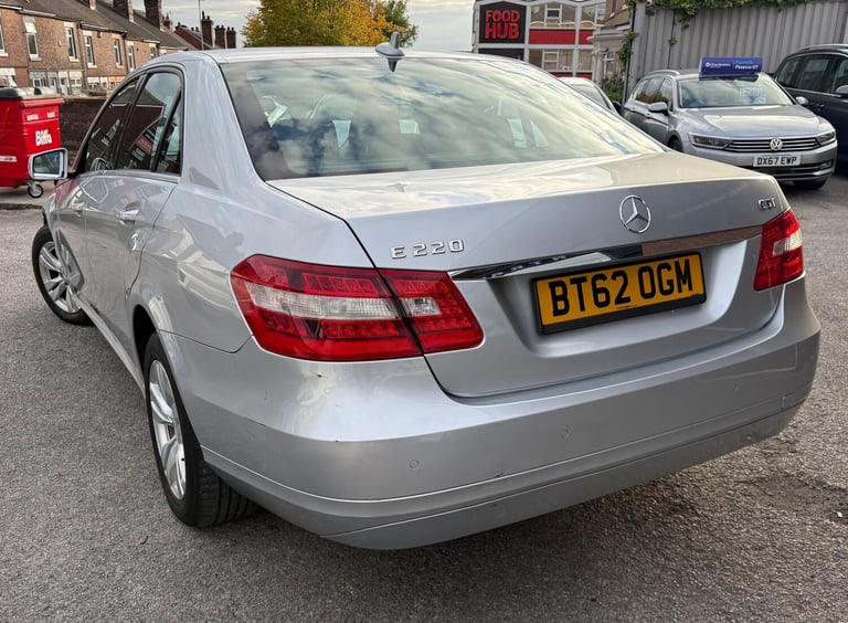 2013 Mercedes-Benz E-Class 2.1 E220 Cdi Blueefficiency Se Saloon Saloon Diesel Automatic
