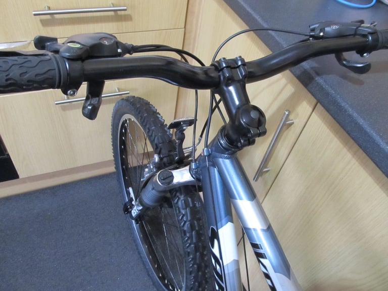 SARACEN IKON MOUNTAIN BIKE