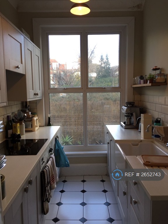2 bedroom flat in Lorna Road, Hove, BN3 (2 bed) (#2652743)