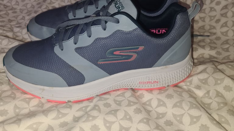 image for Skechers Go Run blue ultra lightweight trainers uk6 very good condition. 1st 2c will buy.