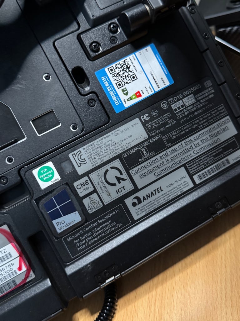 Panasonic Toughbook CF-D1 3th gen Rugged 16 Gb Ram 500 Gb Storage i5 gen 6th Pen Charger Windows Pro