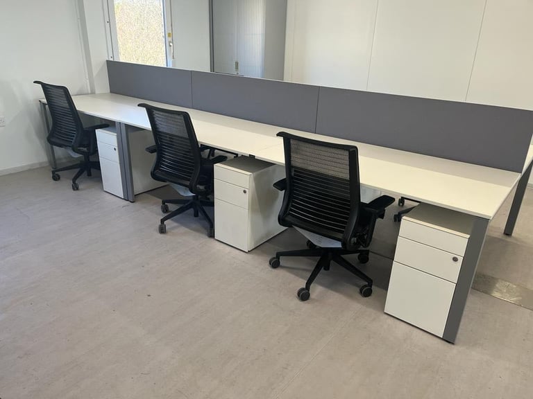 Office desk 