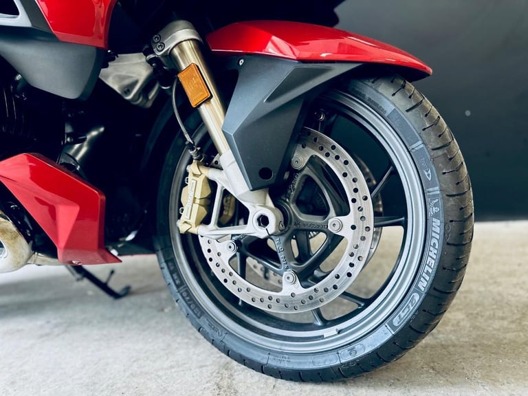 STUNNING LOW MILEAGE 2019/69 BMW R 1250RT LE MOTORCYCLE 
