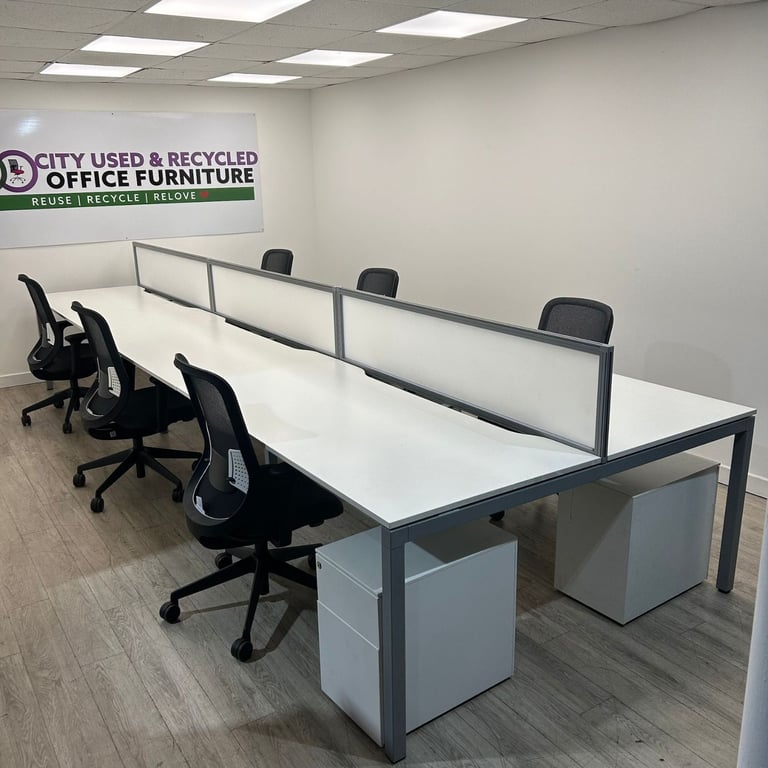 Techo 6-Person Bench Desking – White Top / Grey Frame with Frosted Desktop Screens (W1600mm)