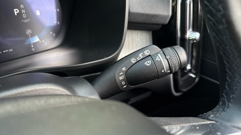 2025 Volvo XC40 Ultra, B4 Mild hybrid, Petrol, Dark Estate Petrol Automatic